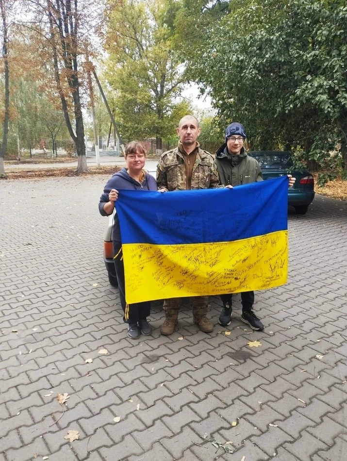 Повернення з 37-місячного пекла та ковані стрічки надії: як у Кегичівці виборюють повернення зниклих безвісти воїнів