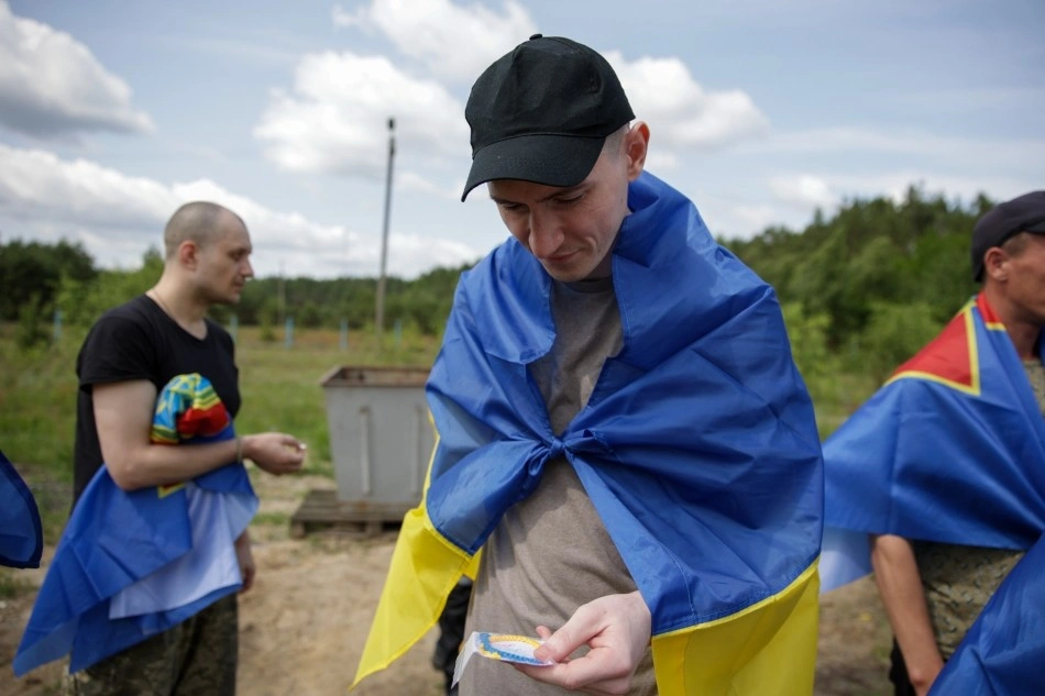 Повернення з 37-місячного пекла та ковані стрічки надії: як у Кегичівці виборюють повернення зниклих безвісти воїнів